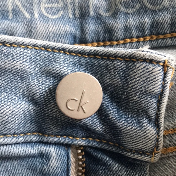 Calvin Klein Jeans - Picture 4 of 5